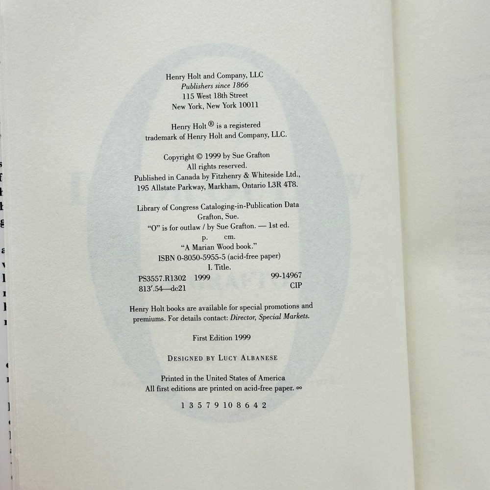 O Is for Outlaw Sue Grafton Kinsey Millhone First Edition Hardcover 1999 Mystery - Picture 2 of 3